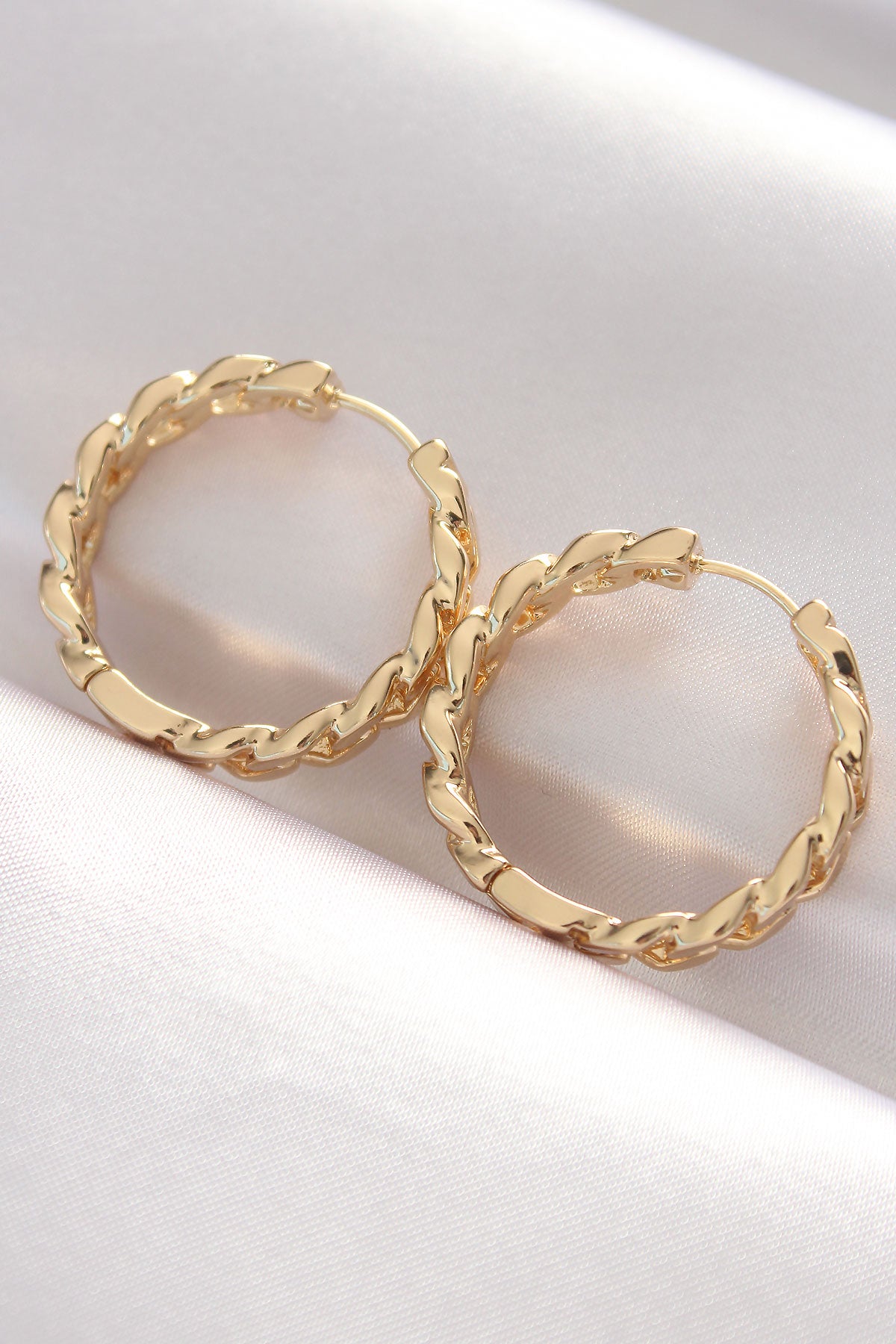 Pirinç Gold Renk Zincir Model Halka Küpe — Chrysa by RK Küpe