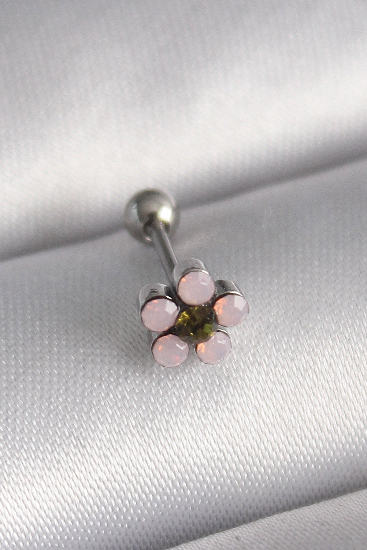316L Çelik Gümüş Renk Zirkon Taşlı Çiçek Tragus Piercing — Chrysa by RK Hızma & Piercing