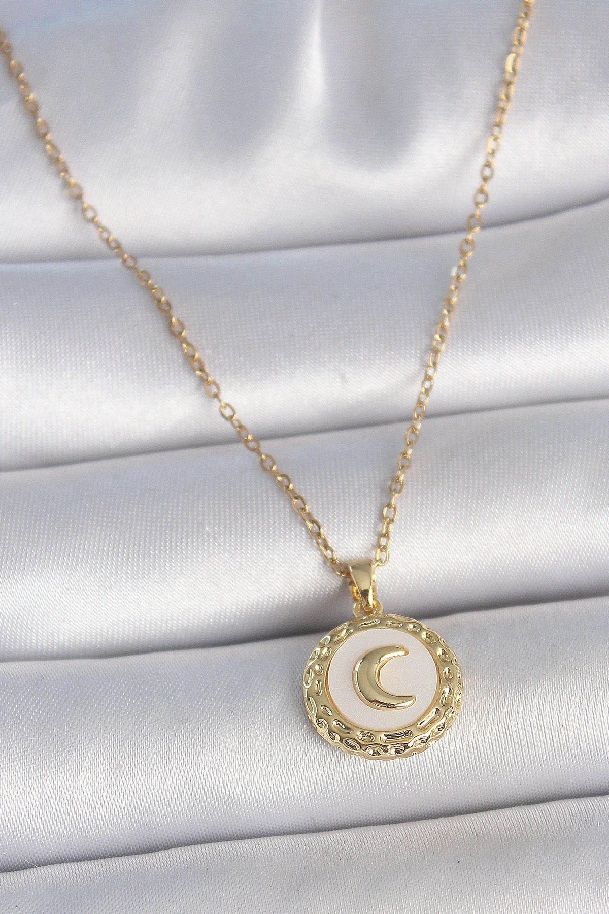 316L Çelik Gold Renk Zincir Beyaz Mineli Hilal İşlemeli Madalyon Model Kadın Kol — Chrysa by RK Kolye